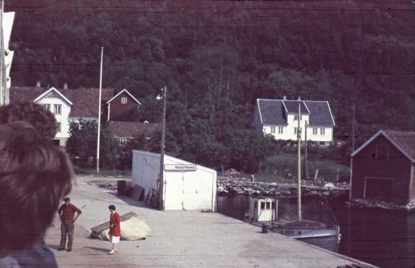 1959-06-05 Skib lÃ¦gger til i Nedstrand
Nøgleord: lejrskole