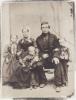 1865 ca. Ude Hansen og Else Marie med børnene Marie, Hans Henrik og Søren.